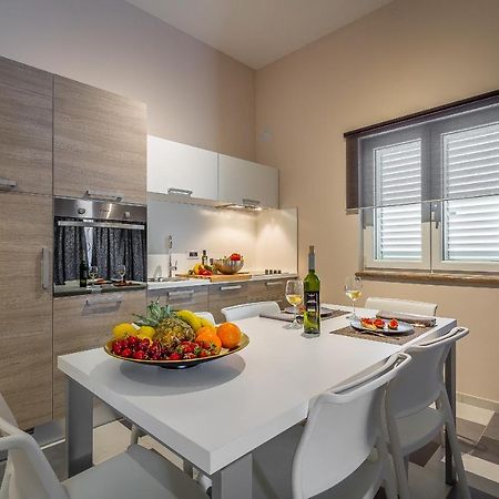 Apartment Maris โรวีน ภายนอก รูปภาพ